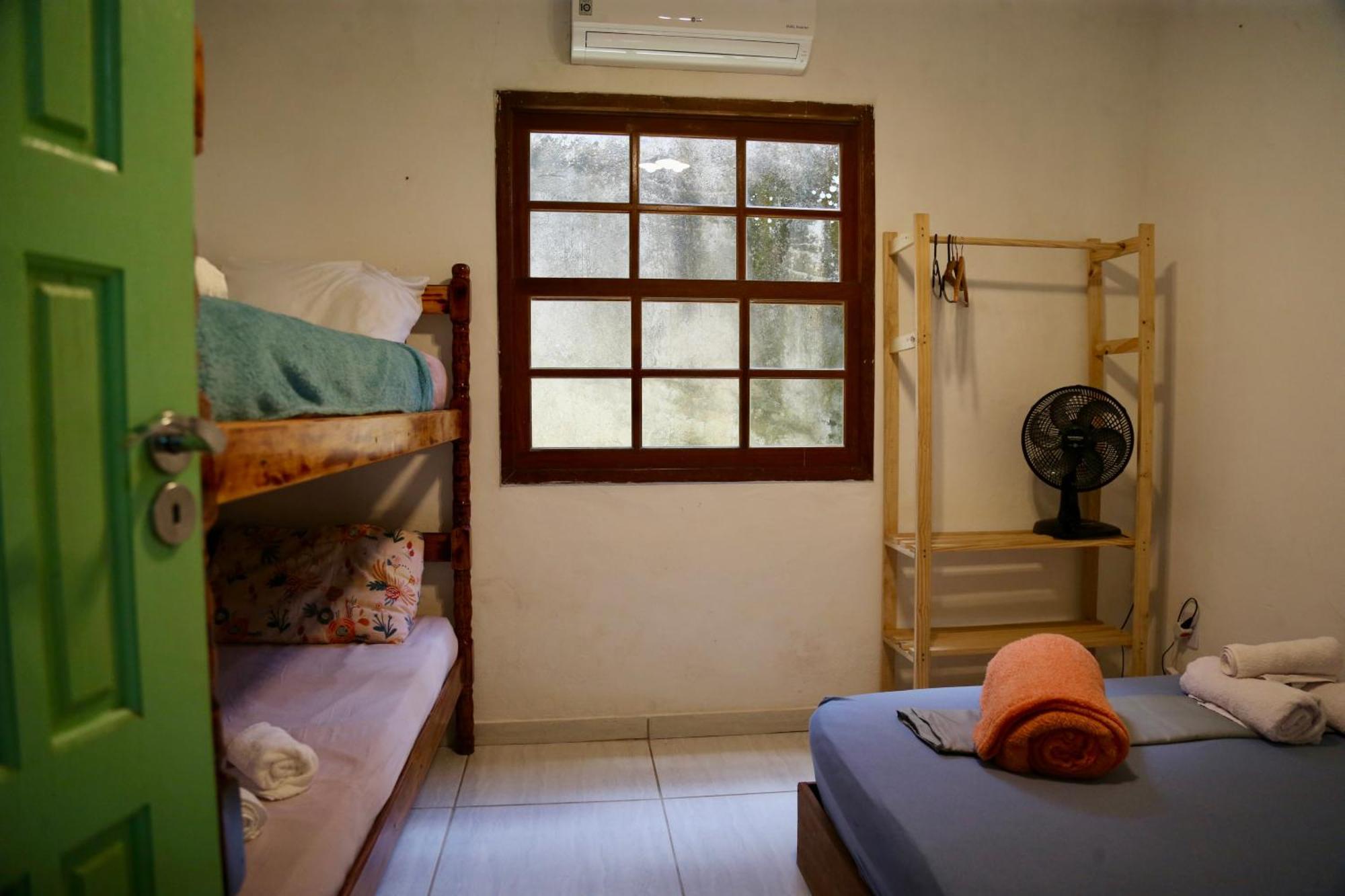 Casa Matatiso - Quartos Em Casa Compartilhada Na Ilha Grande ภายนอก รูปภาพ
