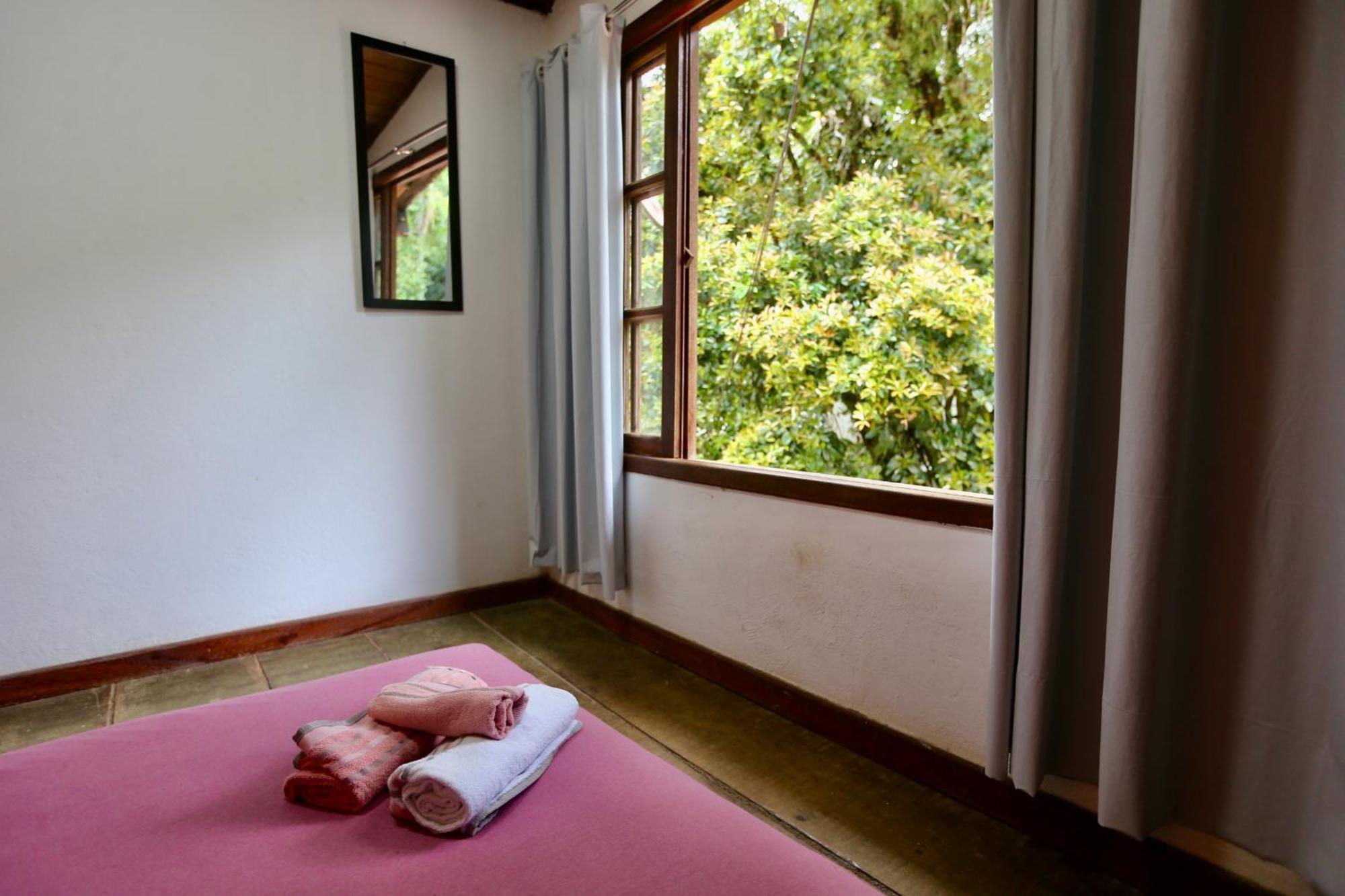 Casa Matatiso - Quartos Em Casa Compartilhada Na Ilha Grande ภายนอก รูปภาพ